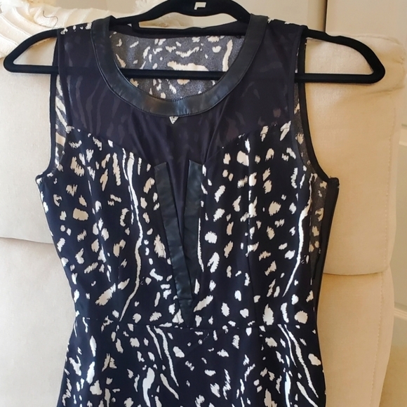 Guess Dresses & Skirts - Black AND WHITE MINI DRESS SIZE SMALL FROM GUESS